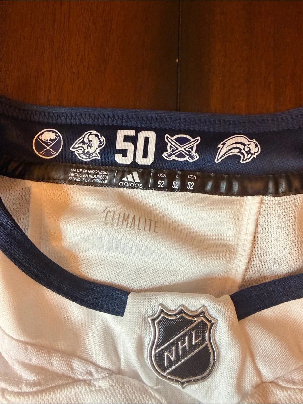 New w/tags Authentic Buffalo Sabres 50th anniversary jack eichel jersey Sewn